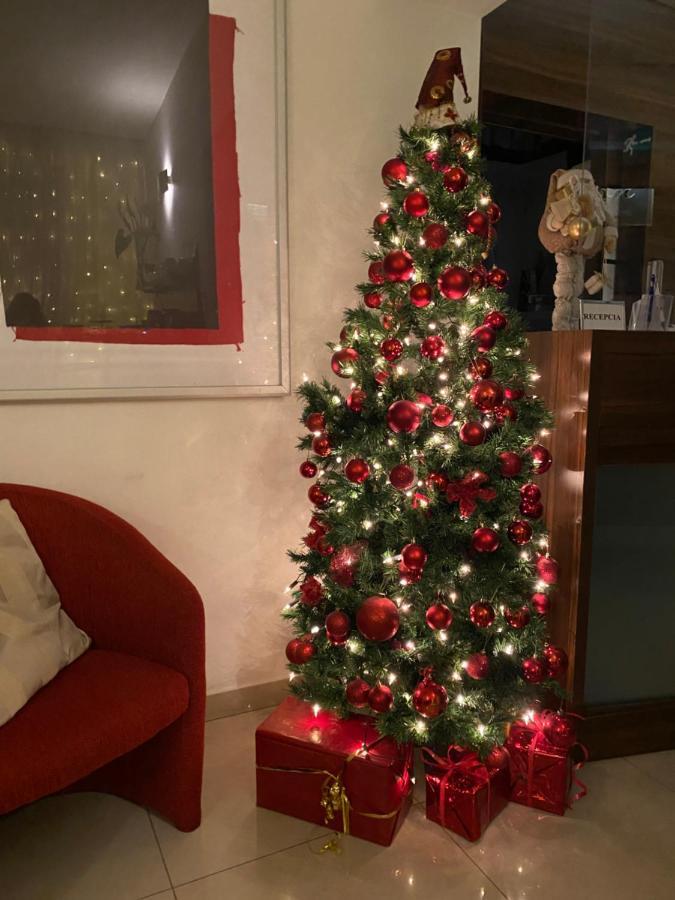 Penzion Luxor Trnava Buitenkant foto